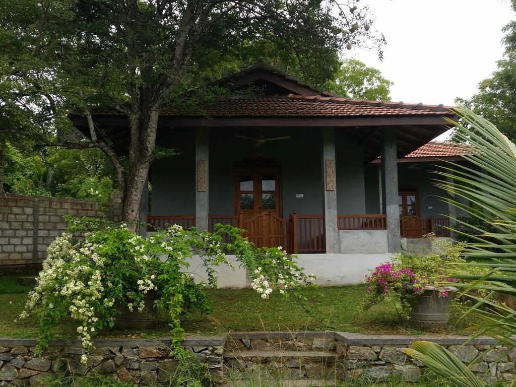 Tranquality Chalets Tangalle Room photo